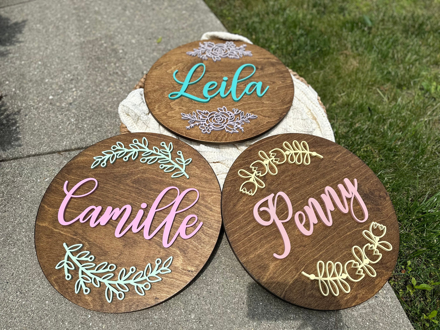 Wildflowers Round Personalized Nursery Name Sign